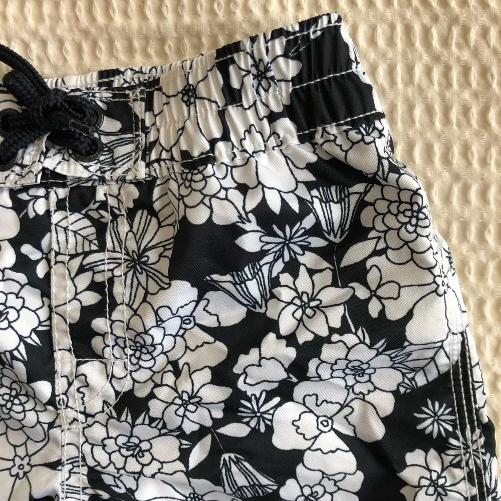 GAP kid’s black